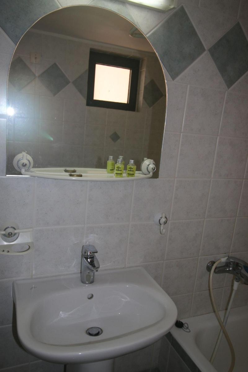 Utopia Kavos Hotel - Oda
