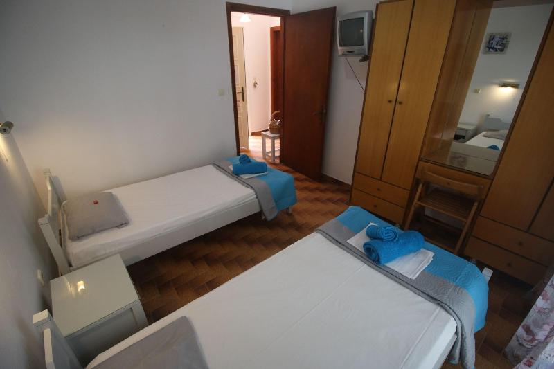 Utopia Kavos Hotel - Oda