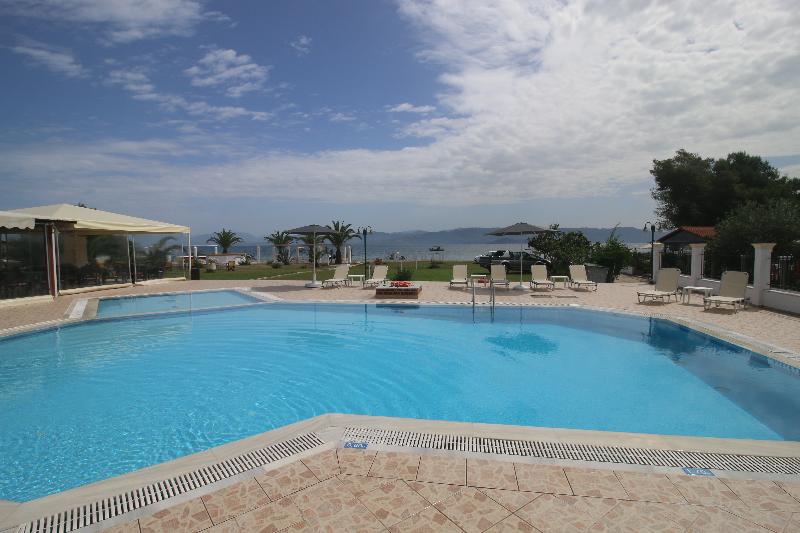 Utopia Kavos Hotel - Havuz
