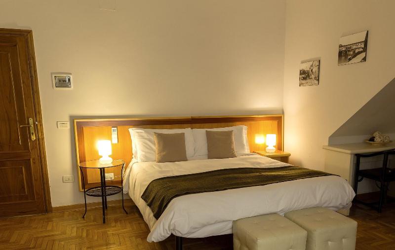 Martelli 6 Suites And Apartments - Oda