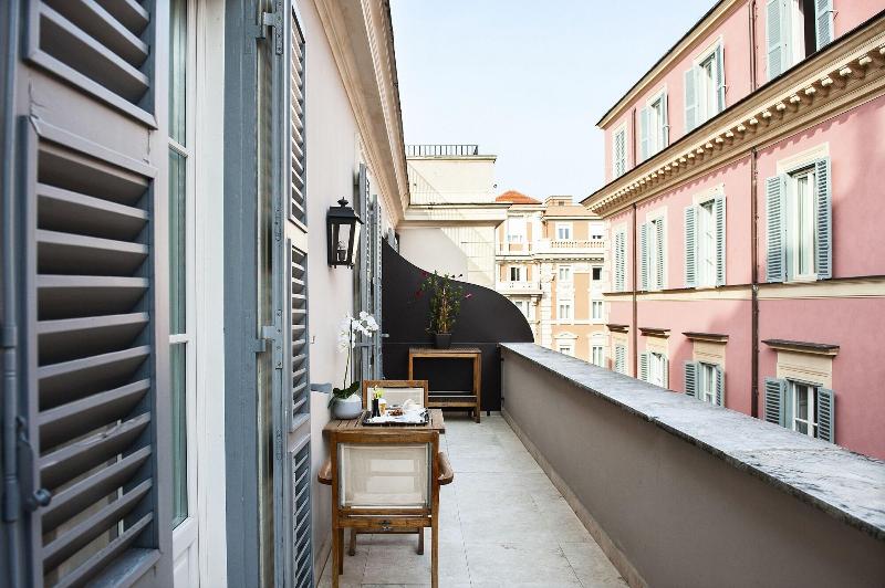 JK Place Roma - Genel