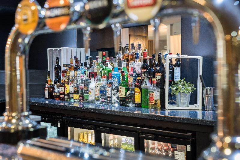 Holiday Inn Manchester West - Bar