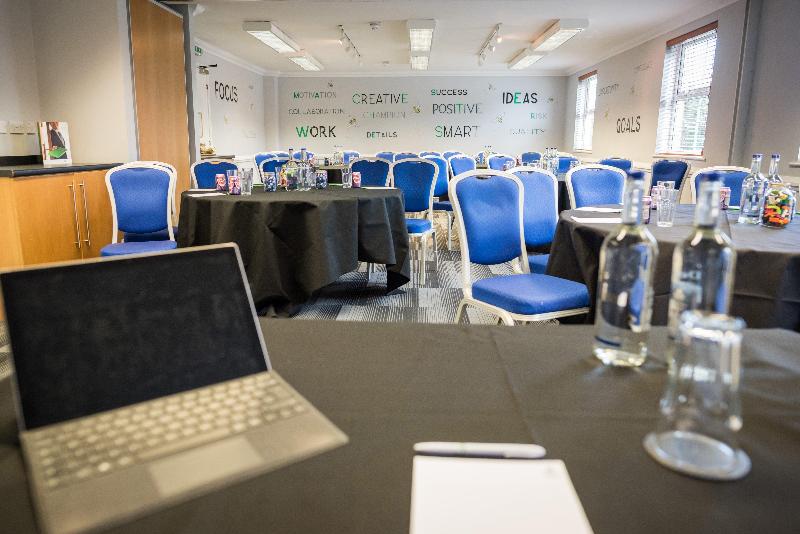 Holiday Inn Manchester West - Toplantı