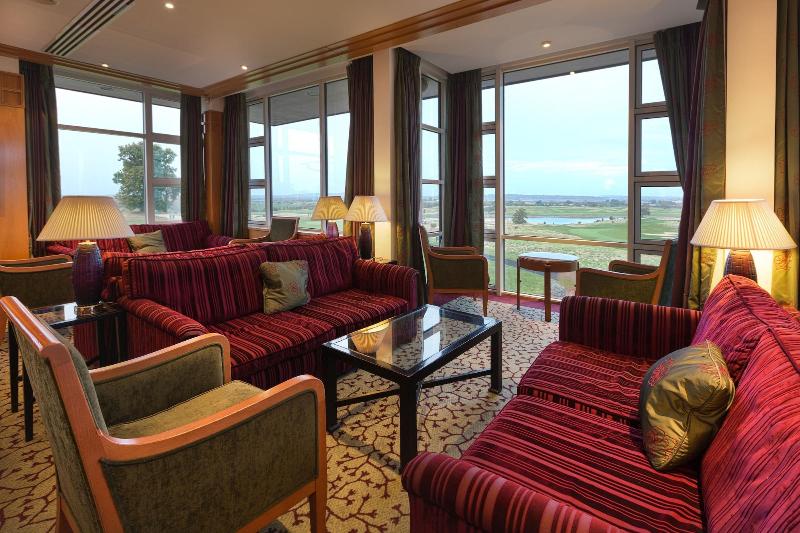The Oxfordshire Golf Hotel And Spa - Bar