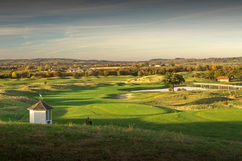 The Oxfordshire Golf Hotel And Spa - Aktivite