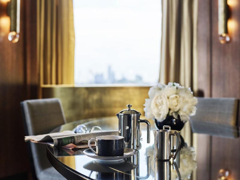 45 Park Lane Dorchester Collection - Oda