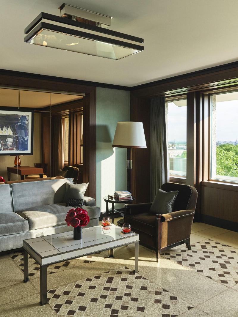 45 Park Lane Dorchester Collection - Oda