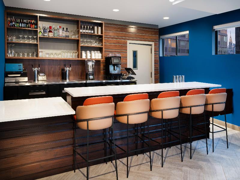 EVEN Hotel Long Island City - New York - Bar