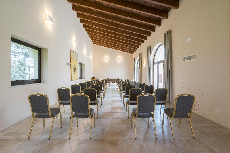 Masseria Fontana Di Vite - Toplantı