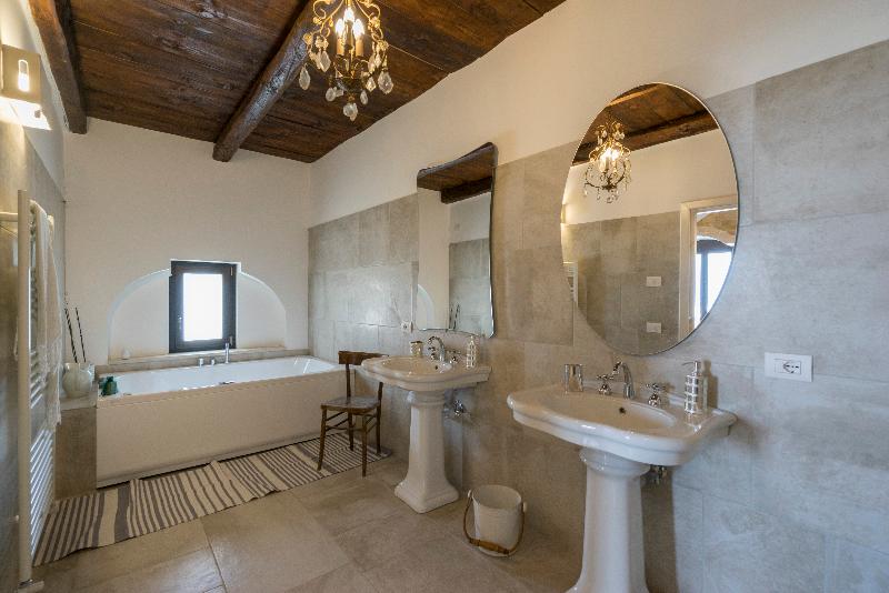 Masseria Fontana Di Vite - Oda