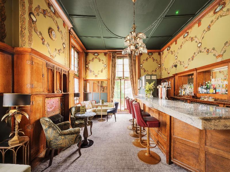 Elmbank York, Tapestry Collection by Hilton - Bar