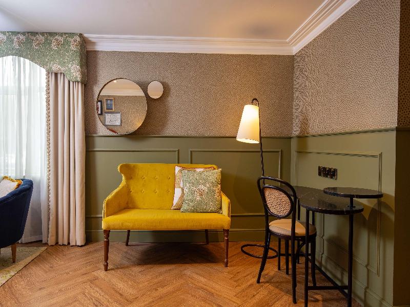 Elmbank York, Tapestry Collection by Hilton - Oda