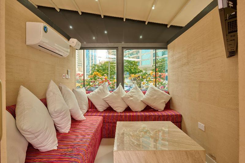 Aleph Doha Residences, Curio Collection by Hilton - Restoran