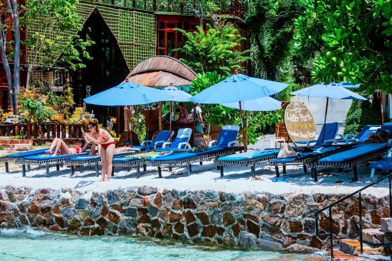 Phi Phi Mountain Beach Resort - Plaj