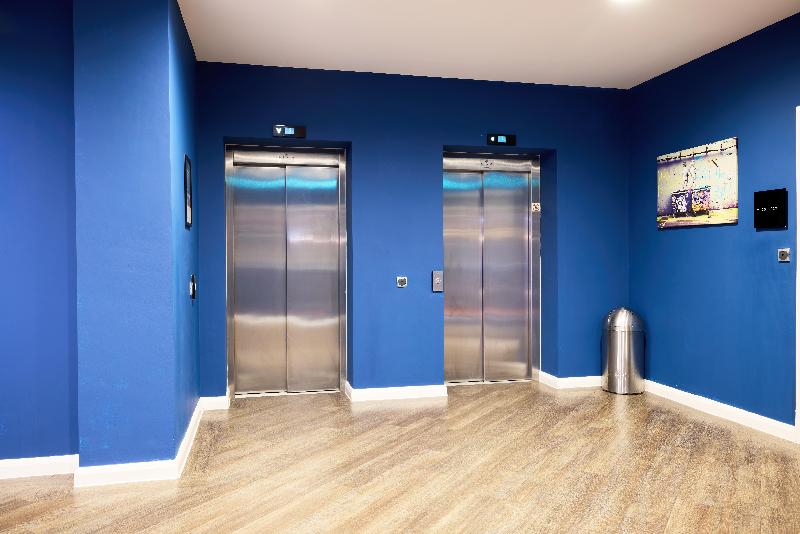 Holiday Inn - the niu, Loom Manchester North - Lobi