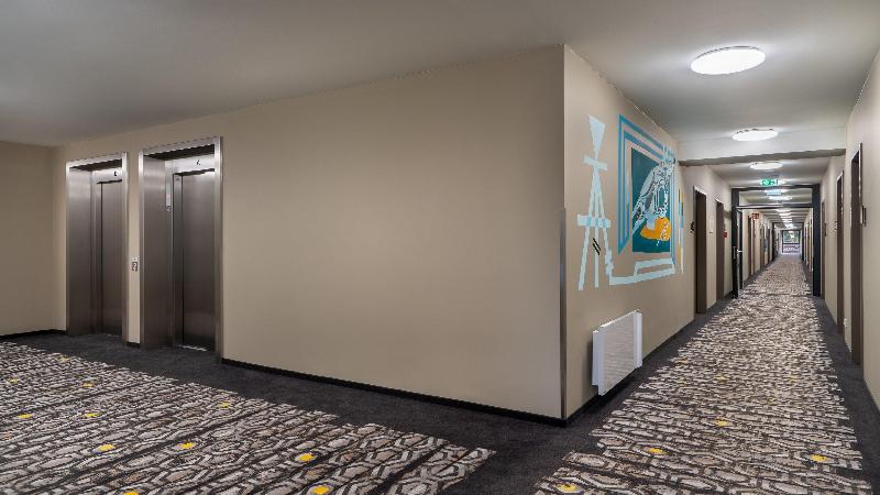 Holiday Inn - the niu, Timber Esslingen - Lobi