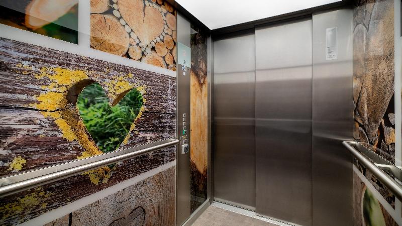 Holiday Inn - the niu, Timber Esslingen - Lobi