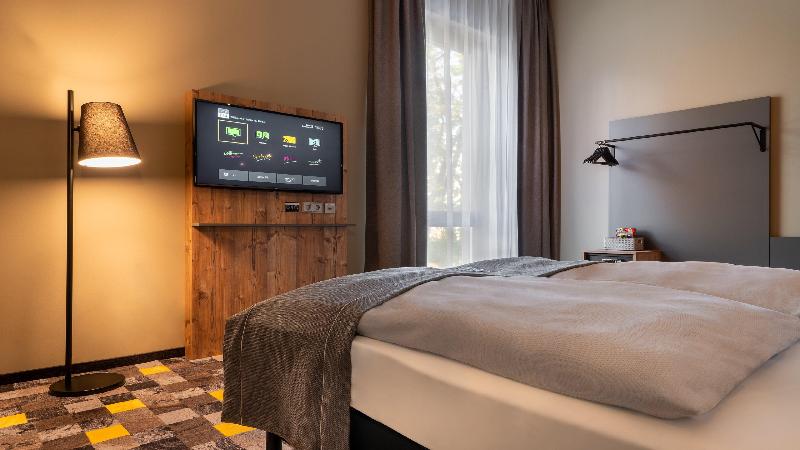 Holiday Inn - the niu, Timber Esslingen - Oda