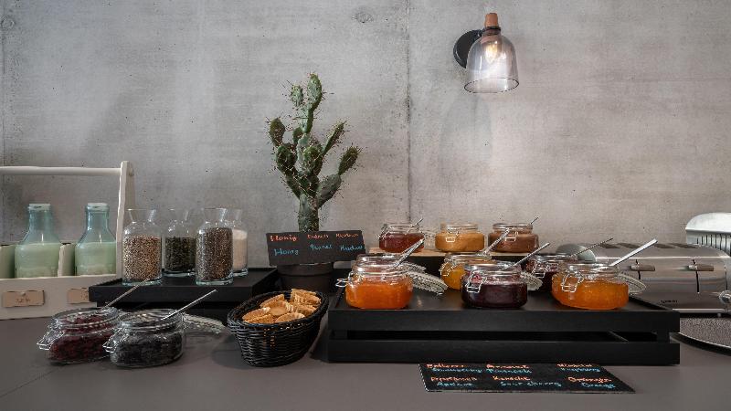 Holiday Inn - the niu, Timber Esslingen - Restoran