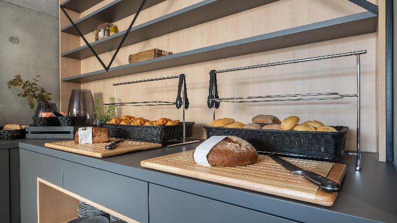 Holiday Inn - the niu, Timber Esslingen - Restoran