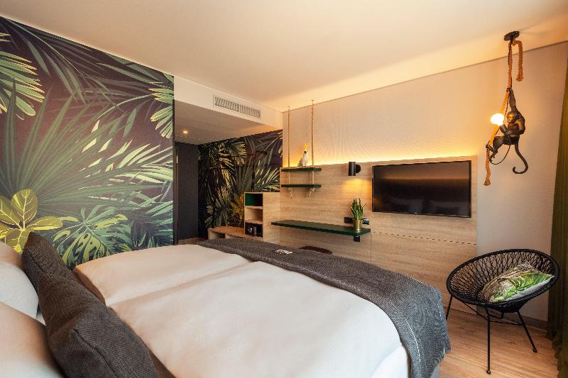 Holiday Inn - the niu, Crusoe Bremen Airport - Oda