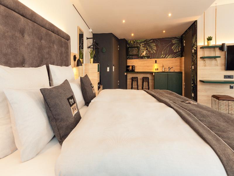 Holiday Inn - the niu, Crusoe Bremen Airport - Oda