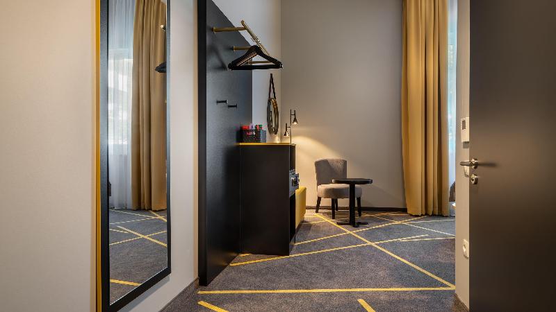 Holiday Inn - the niu, Fury Aschheim Messe - Oda