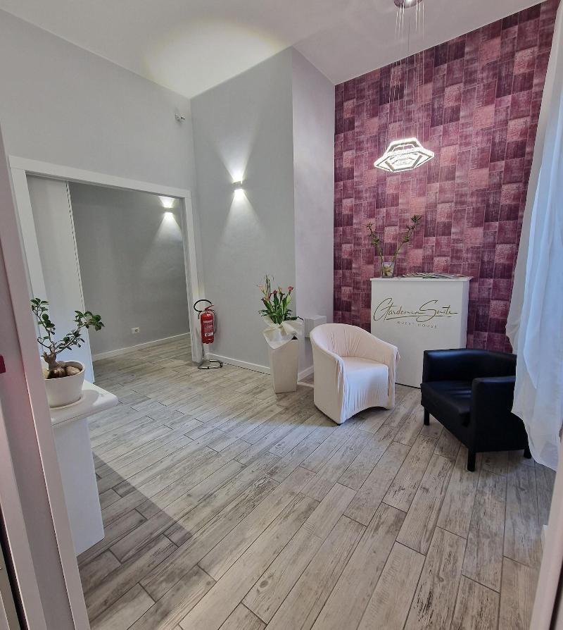 Gardenia Suites - Lobi