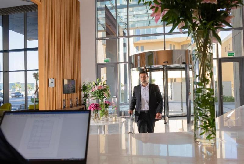 Rotana Corniche - Lobi