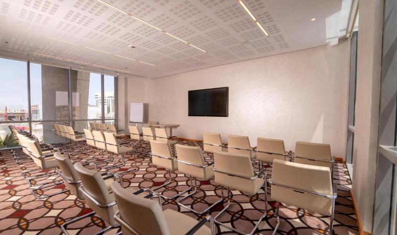 Rotana Corniche - Toplantı