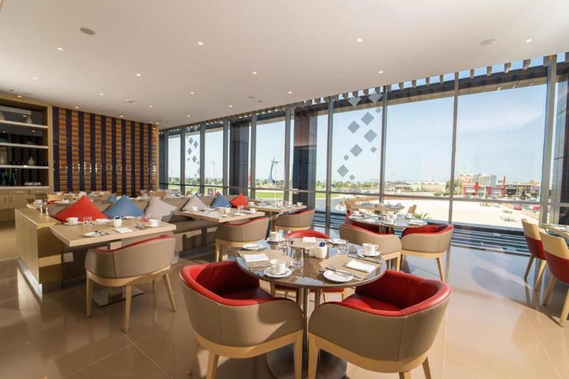 Rotana Corniche - Restoran
