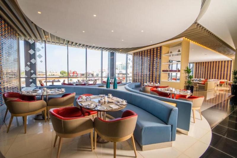 Rotana Corniche - Restoran