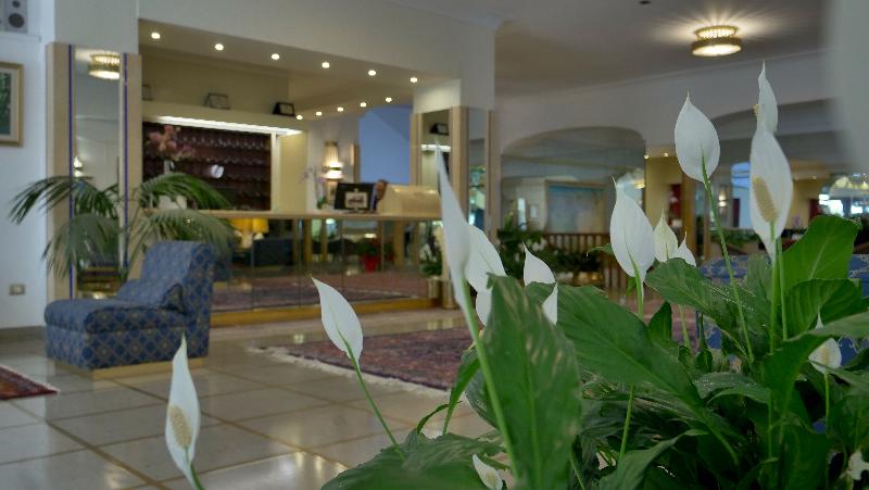 Hotel 501 - Lobi