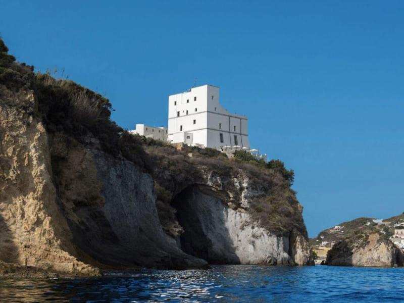 Torre Dei Borboni - Genel