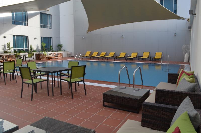 ibis Jeddah City Center - Havuz