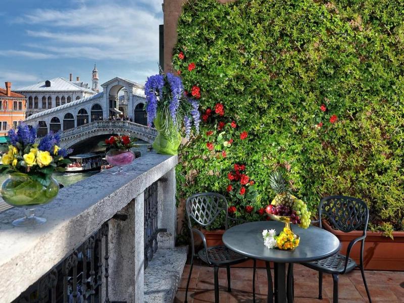 Rialto Hotel - Lobi