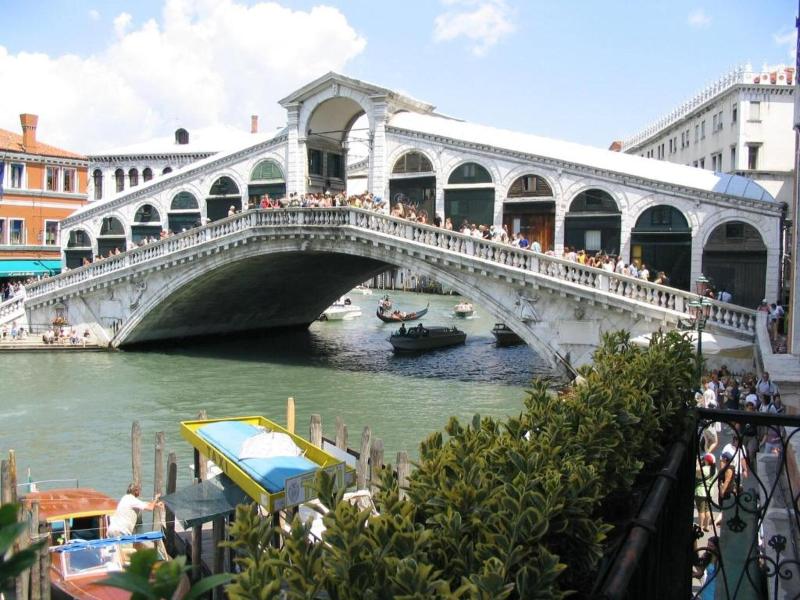 Rialto Hotel - Genel