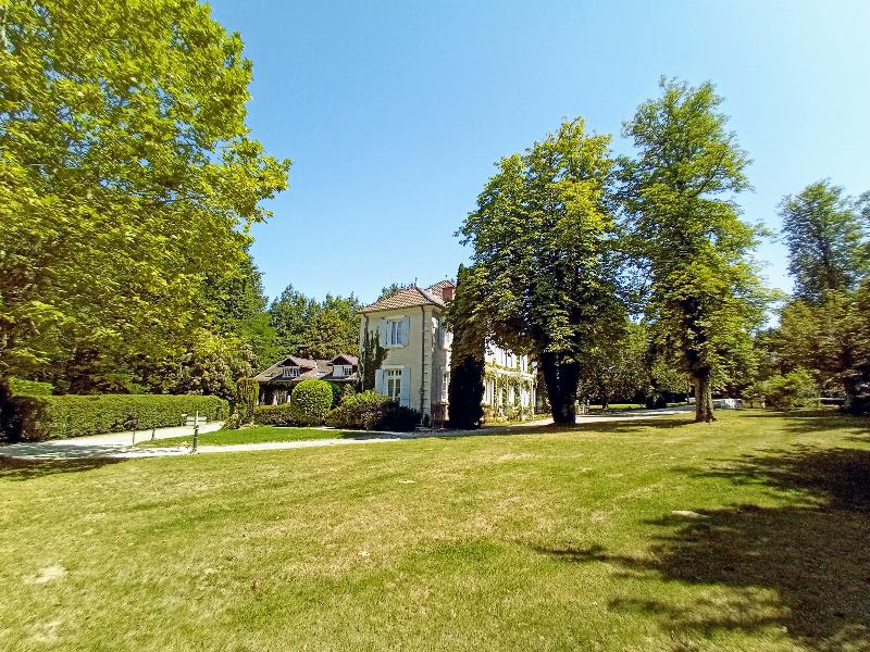 Chateau des Ayes - Genel
