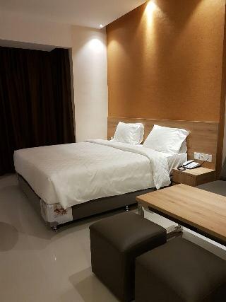 Wing Hotel Kualanamu Airport otel fotoğrafı