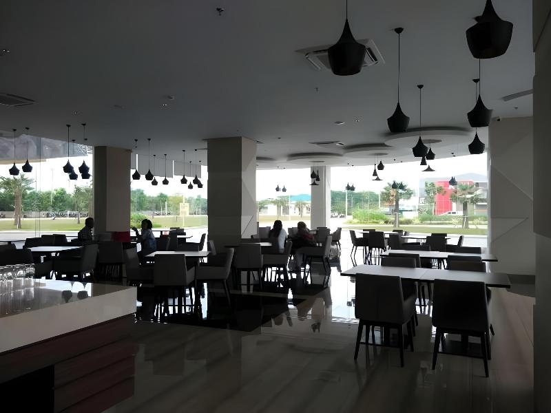 Wing Hotel Kualanamu Airport - Restoran