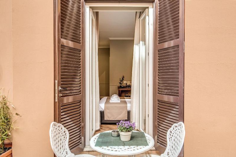 Charme Spagna Boutique - Oda