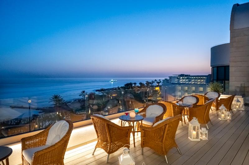 Constantinou Bros Athena Beach Hotel - Bar