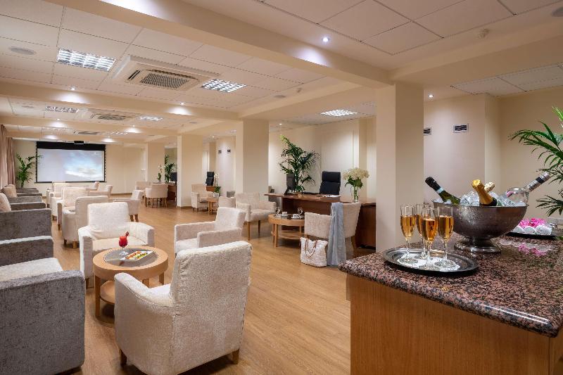 Constantinou Bros Athena Beach Hotel - Lobi