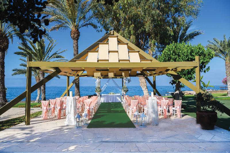 Constantinou Bros Athena Beach Hotel - Aktivite
