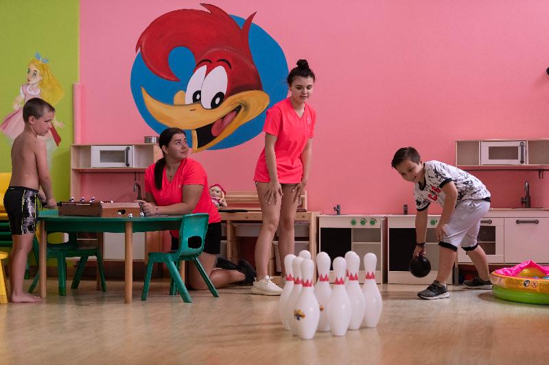 Constantinou Bros Athena Beach Hotel - Aktivite