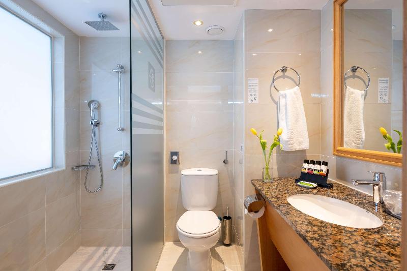 Constantinou Bros Athena Beach Hotel - Oda