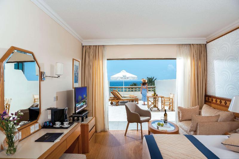 Constantinou Bros Athena Beach Hotel - Oda