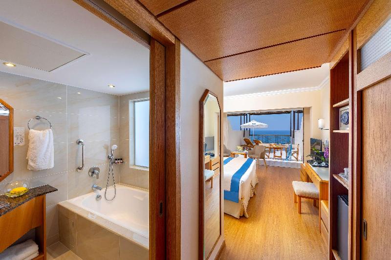 Constantinou Bros Athena Beach Hotel - Oda
