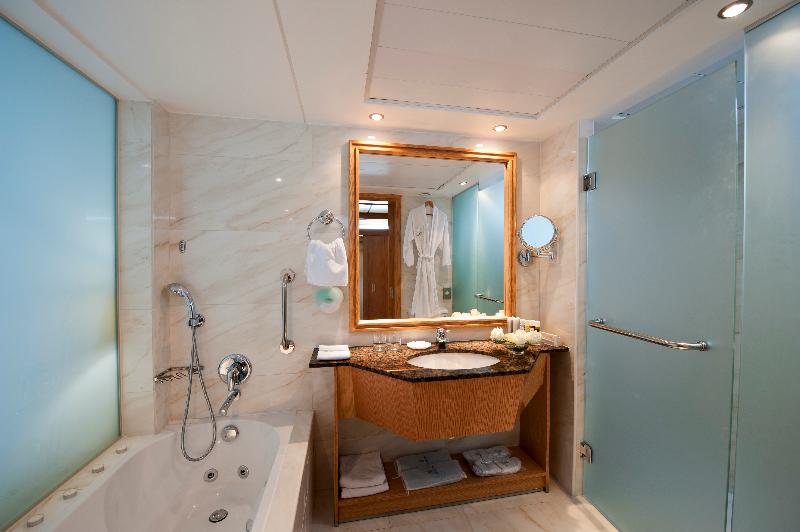 Constantinou Bros Athena Beach Hotel - Oda