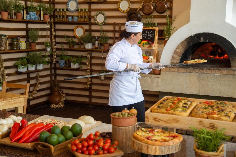 Constantinou Bros Athena Beach Hotel - Restoran